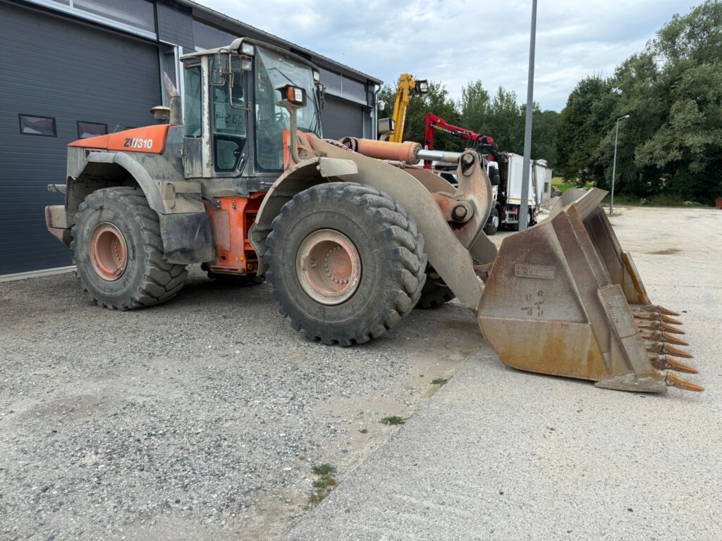 Photo d'une machine servant au terrassement