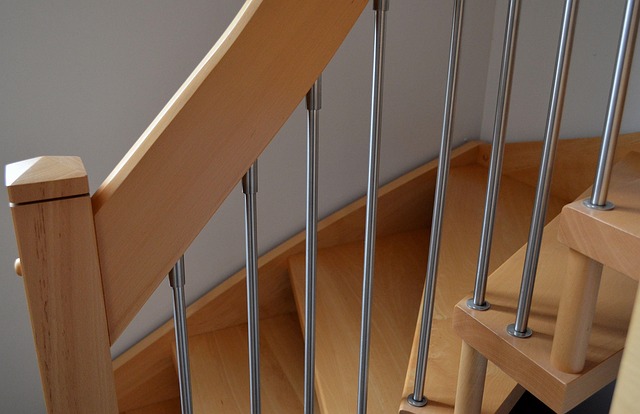 Travail sur des escalier en bois