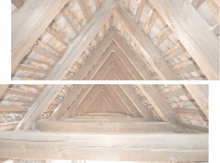 Dessous de toit d'une maison avec ossature en bois