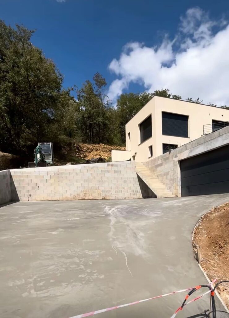 Réalisation de notre entreprise spécialisée dans la maçonnerie à Antibes